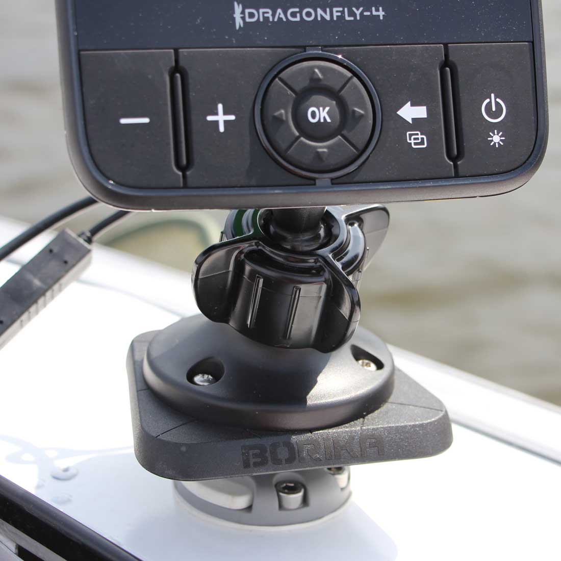 Borika FASTen Fish Finder Rotating Plate for 7in Screen - Image 2
