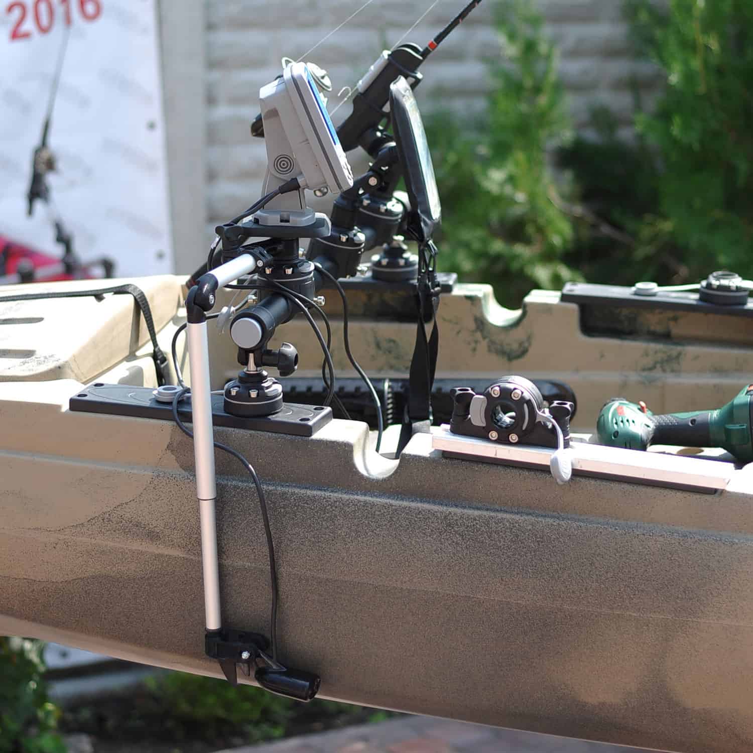 Borika FASTen Fishfinder Mount with Telescopic Transducer Holder - Image 2