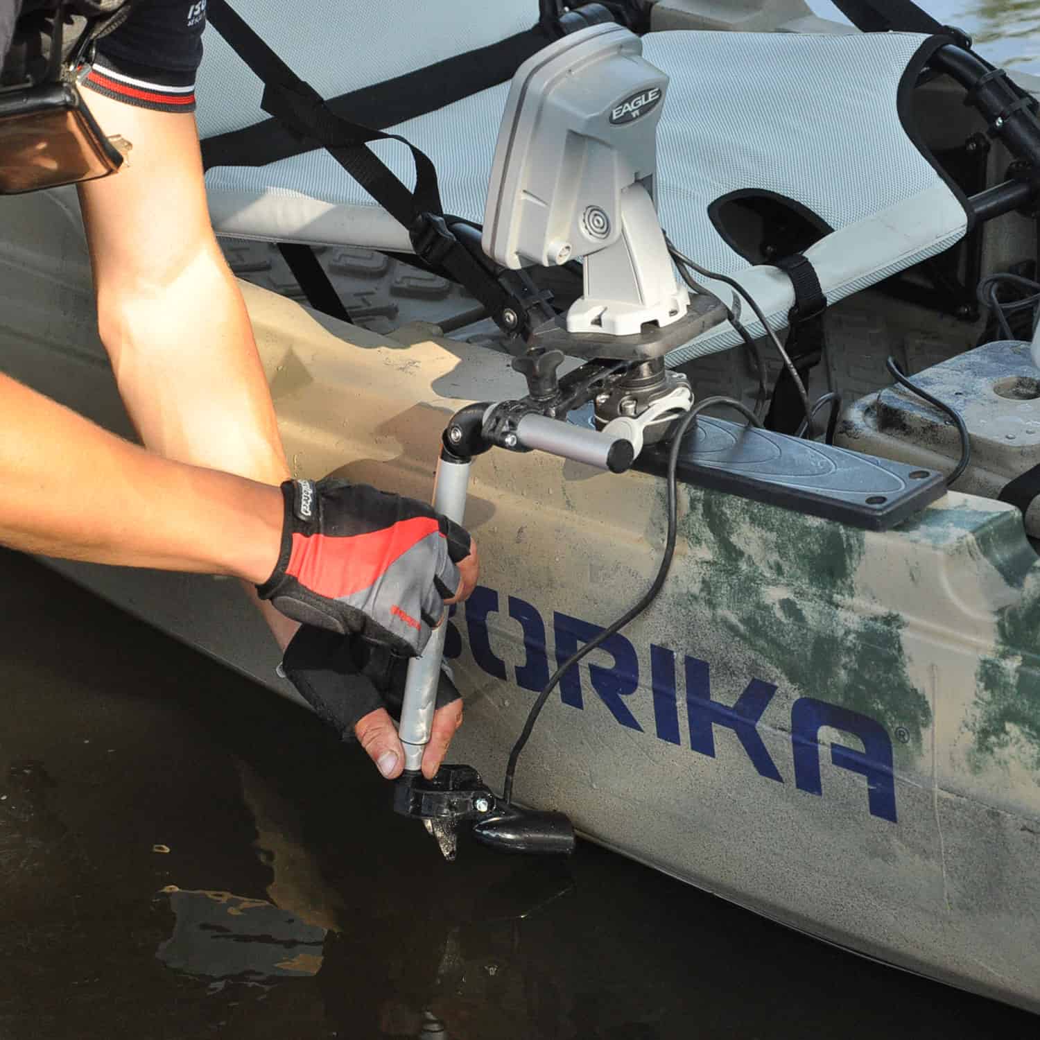 Borika FASTen Mounting Kit for Fishfinder with 7-9" Screen and Transducer Holder - Image 4