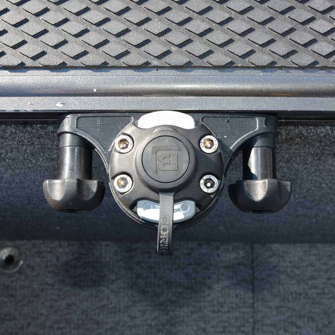 Borika FASTen Vertical Installation Mount for T-Track System - Image 8