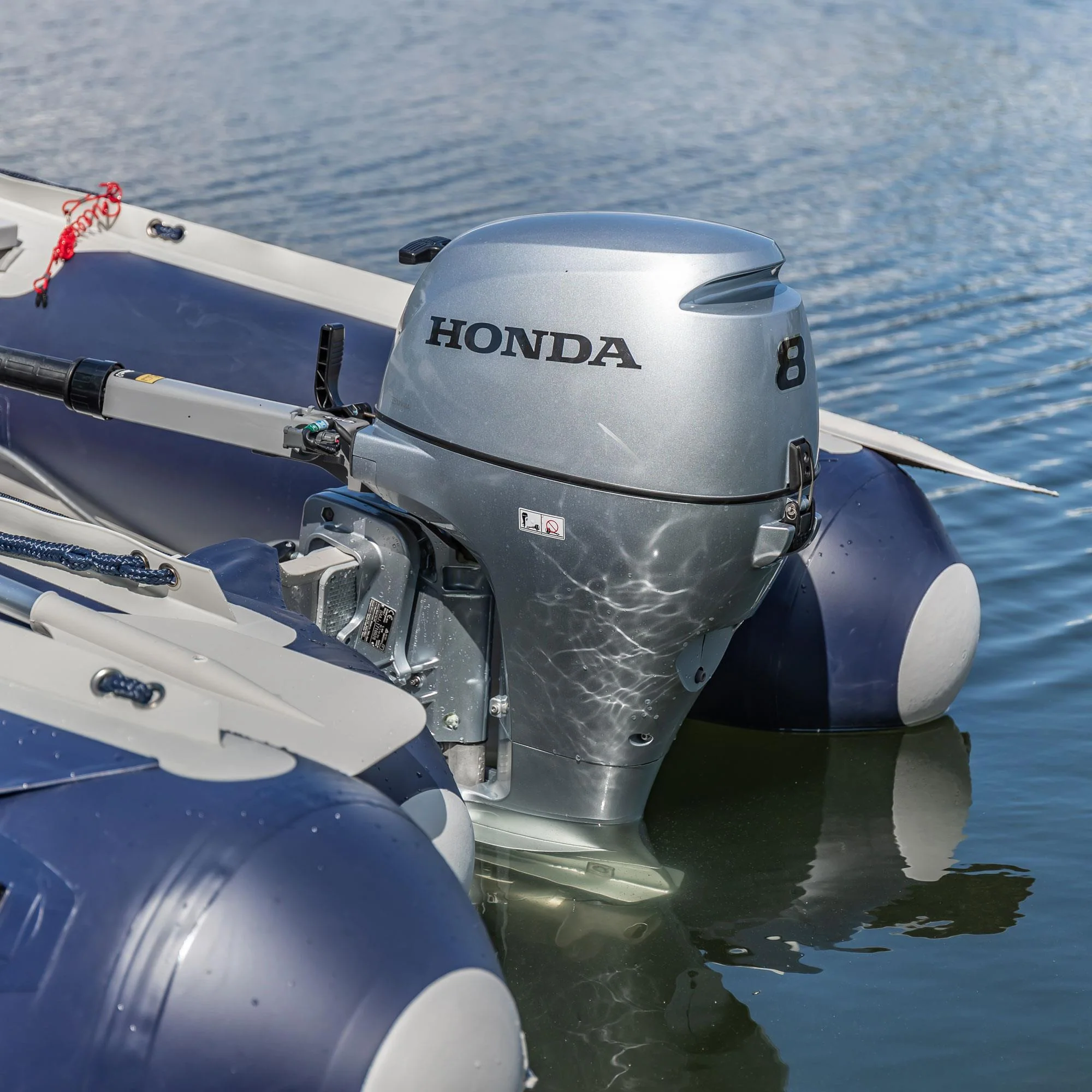 Honda 8hp 4-Stroke Long Shaft Outboard Engine - Image 4