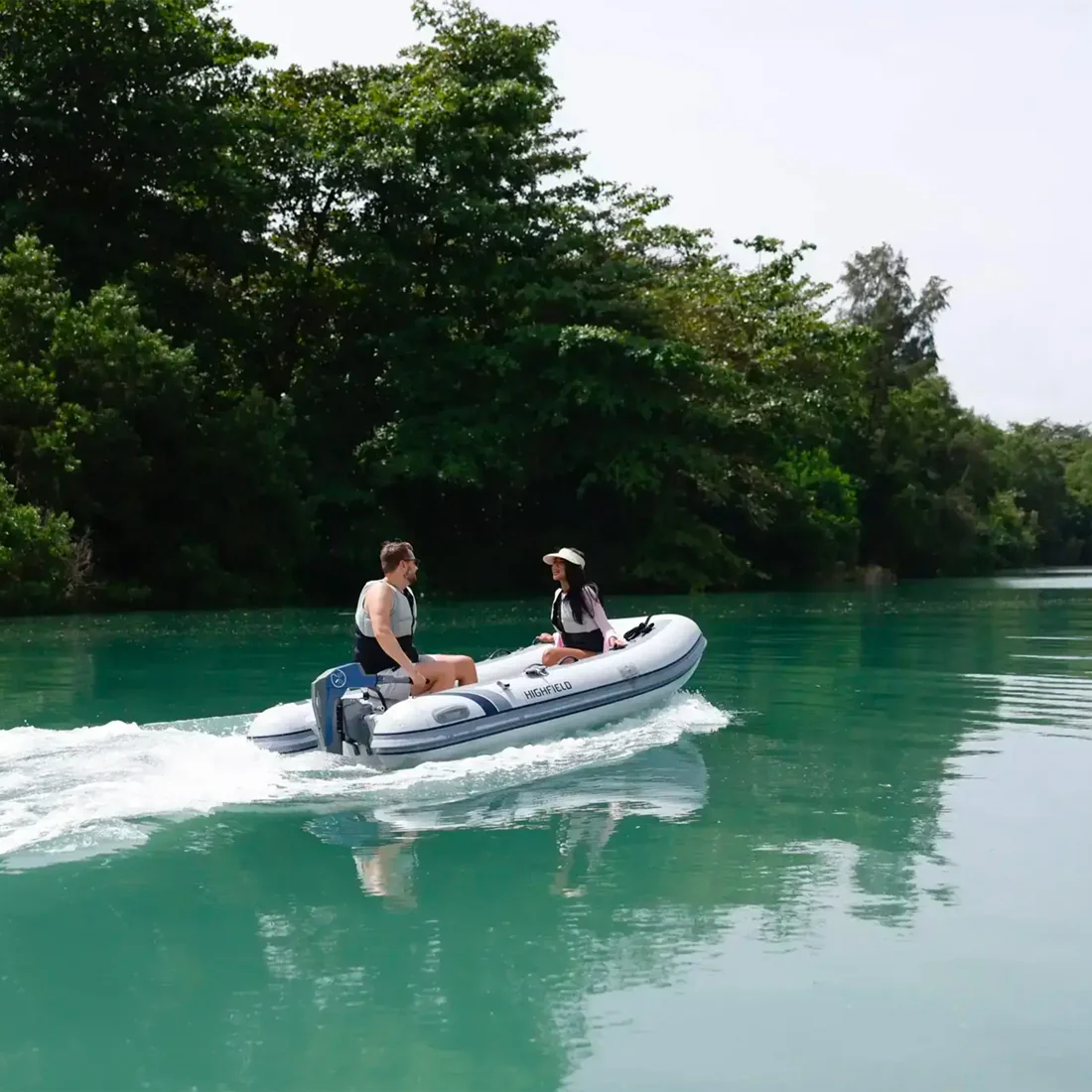 Momentum M-10 Electric Outboard with Battery Package - Image 9