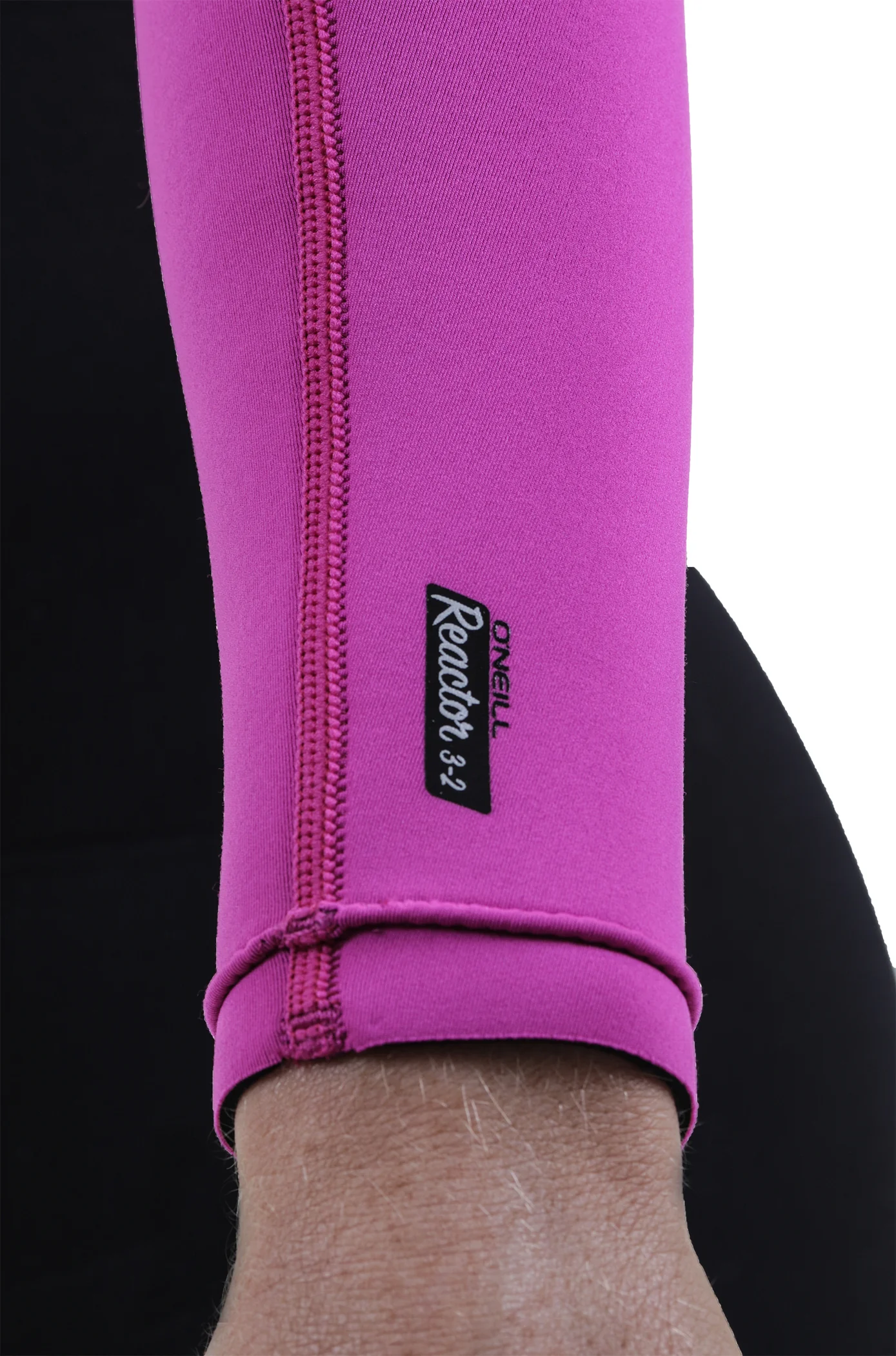 O'Neill Women's Reactor 3/2mm Back Zip Full Wetsuit Black/Berry - Image 3